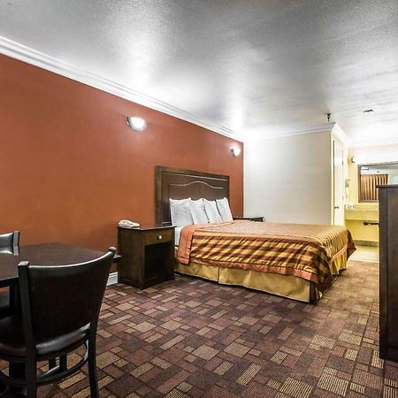 Econo Lodge Pico Rivera Extérieur photo